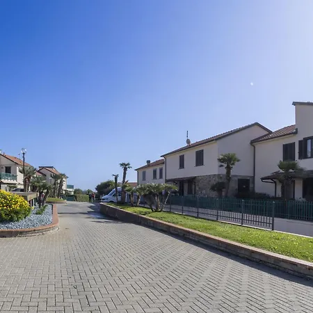 Rosy By Interhome Costarainera